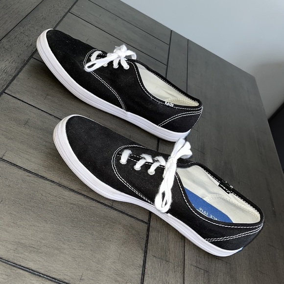 - KEDS - Picture 4 of 8